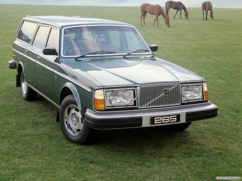 Вольво 260 седан