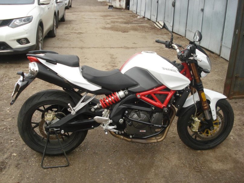 Стелс Бенелли 600