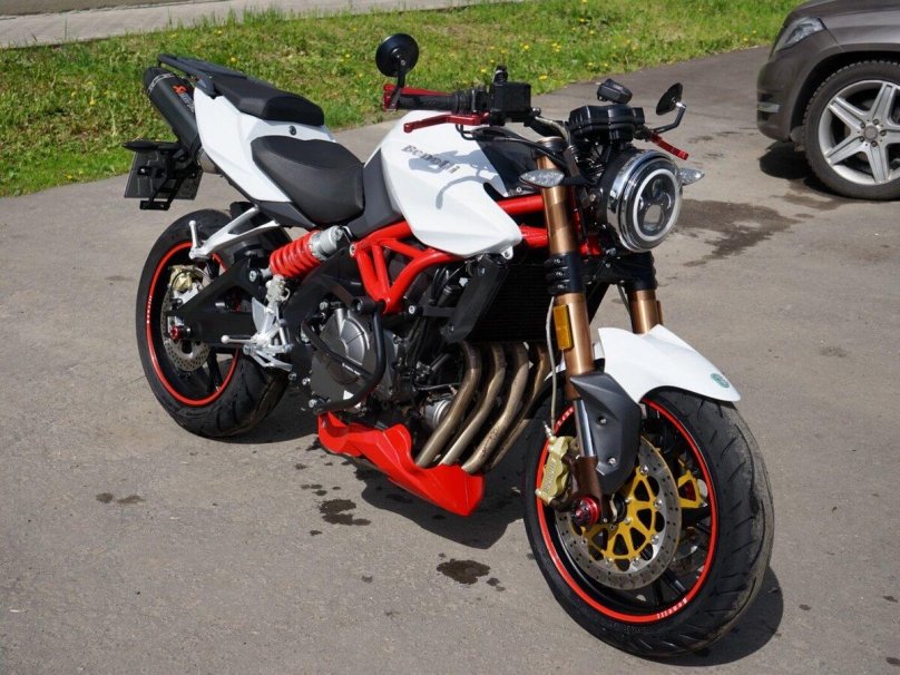 Мотоцикл Бенелли 600