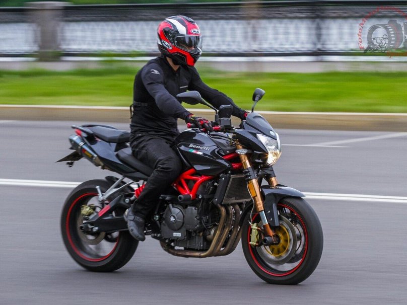 Мотоцикл стелс 600 Бенелли