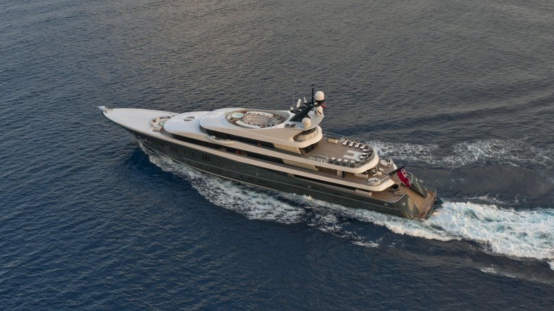 Yacht Phoenix 2 DECR Plan