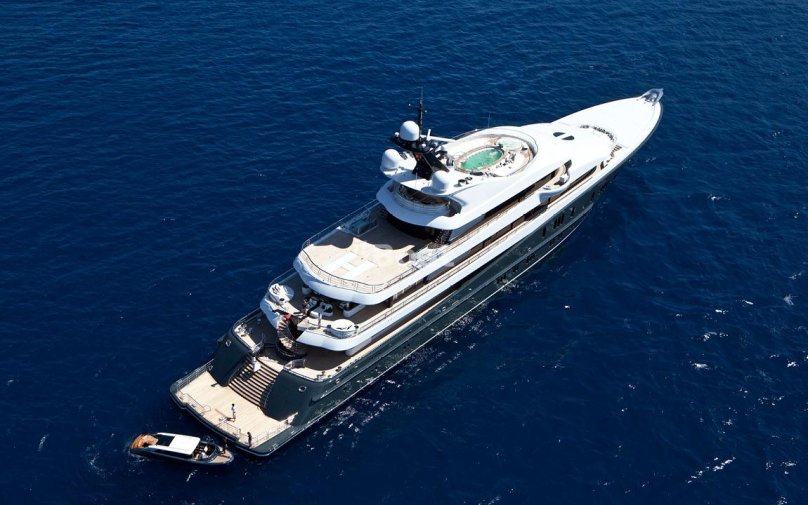 Яхта AHPO 115 метров