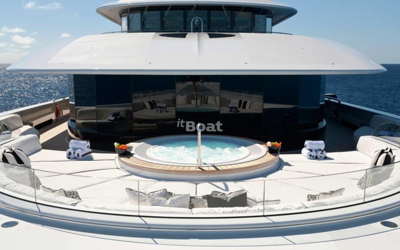 Yacht Phoenicia II Concept