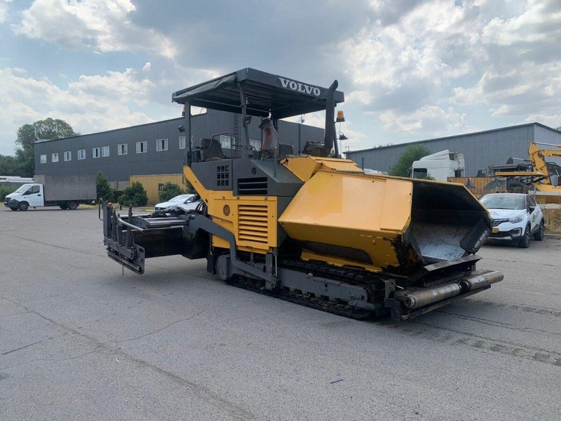 Асфальтоукладчик Volvo