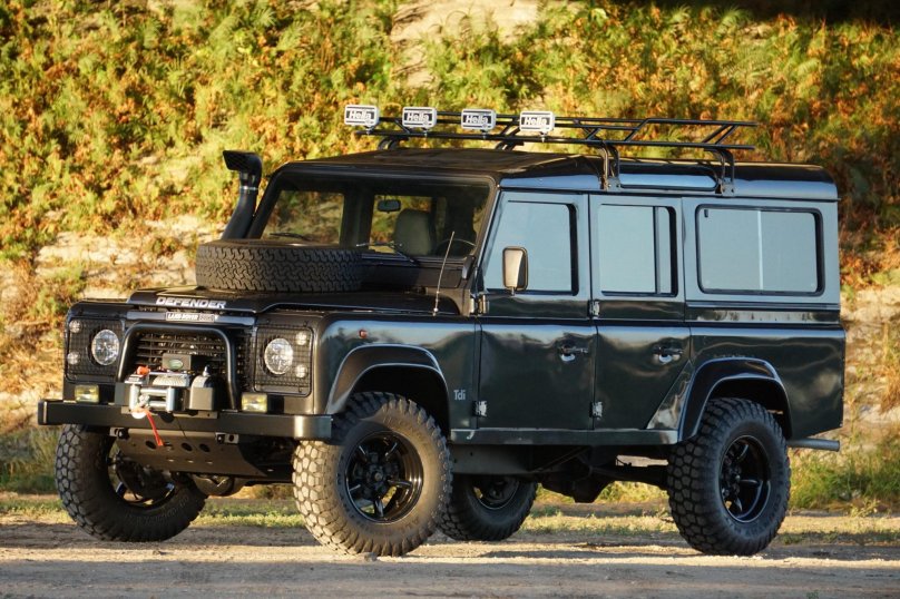 Ленд Ровер Defender 110