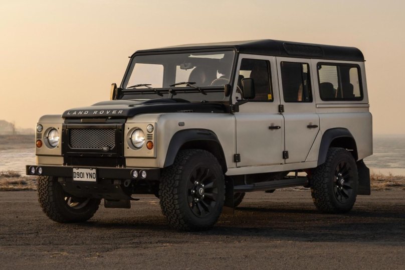Ленд Ровер Дефендер 110