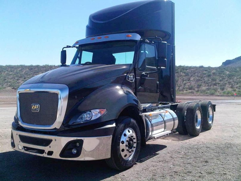 Caterpillar ct660 седельный тягач