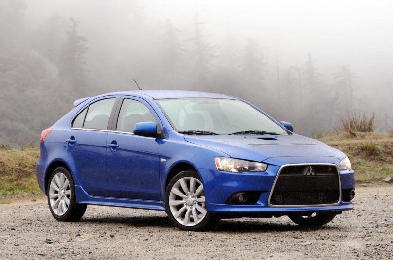 Лансер 10 хэтчбек