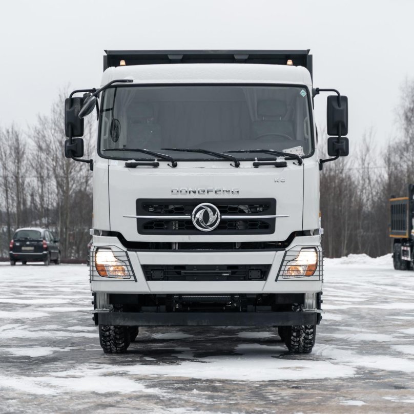 Dongfeng самосвал 8х4