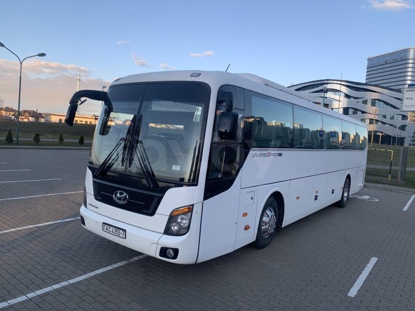 Hyundai Universe 47св