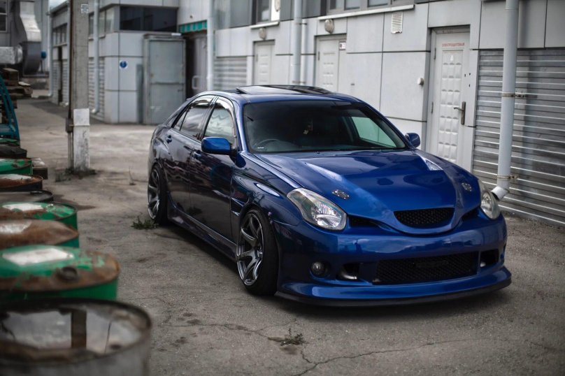 Тойота Веросса