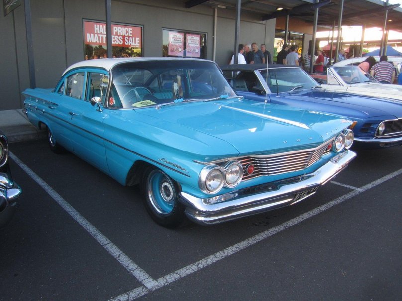Pontiac 1959 sedan