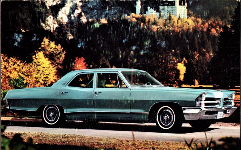 1965 Pontiac sedan