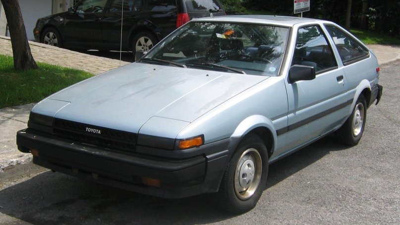 Тойота Королла 1985 хэтчбек