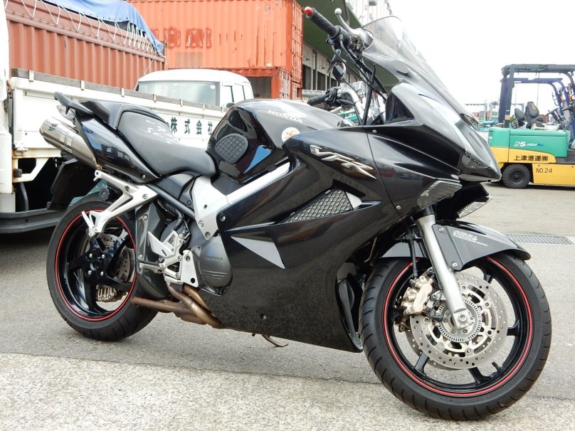 Мотоцикл Хонда ВФР 800