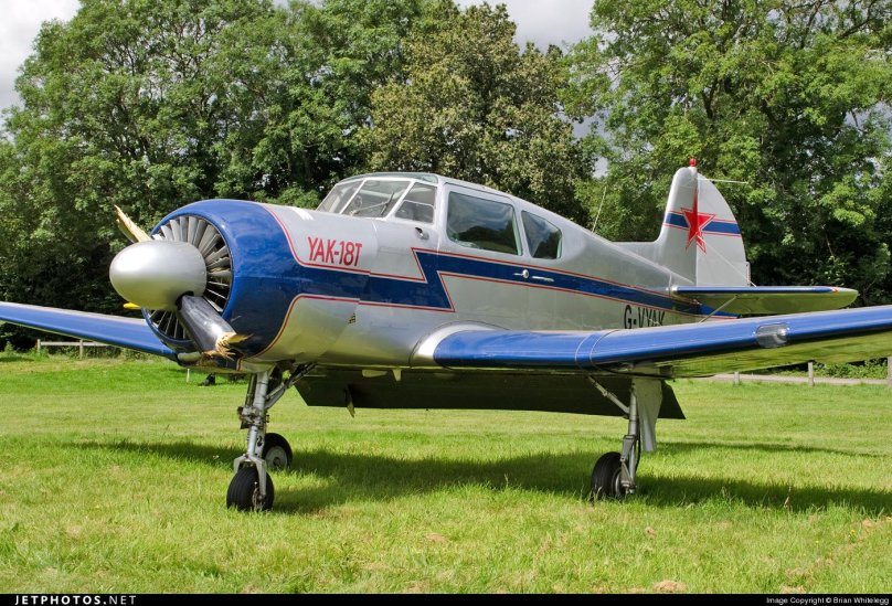 Як-18 учебный