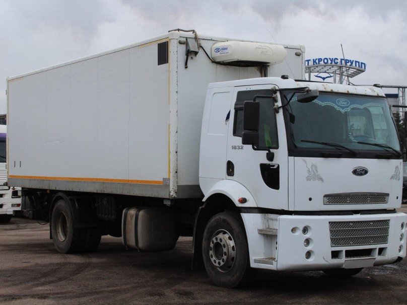 Ford Cargo 1832 LR