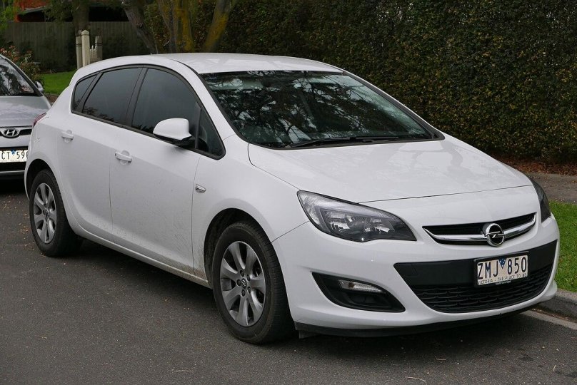 Opel Astra 2012