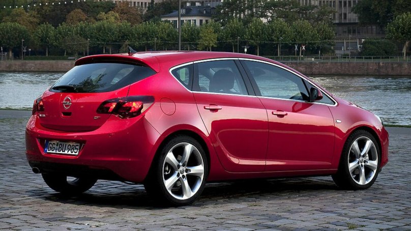 Опель Астра хэтчбек