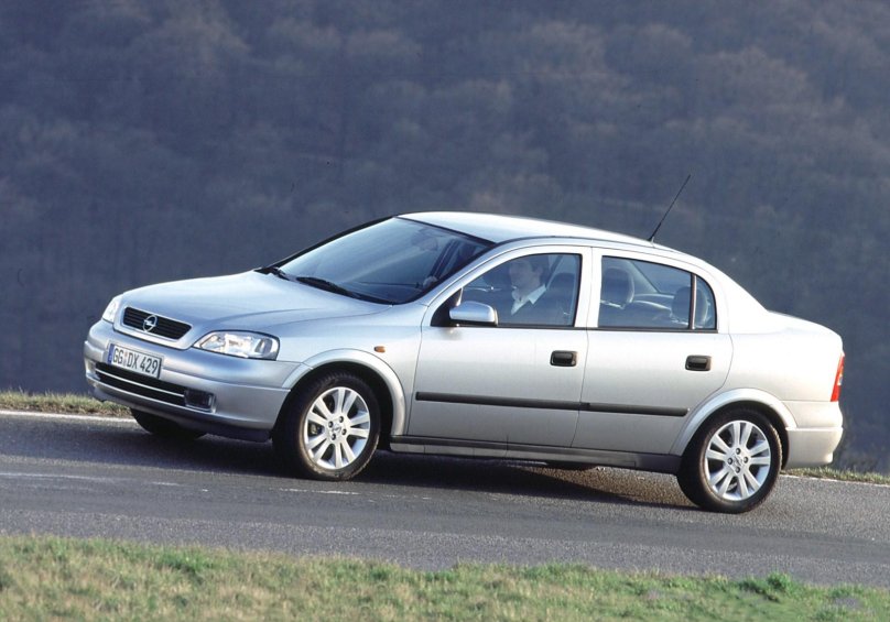 Opel Astra g 2004 седан