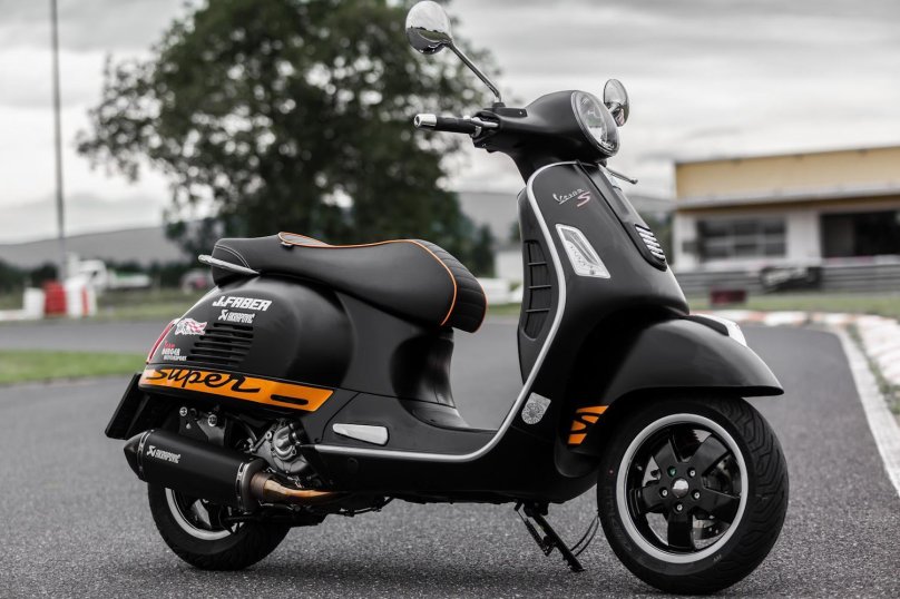 Vespa GTS 300