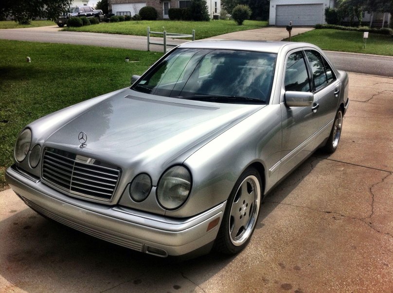 Мерседес е320