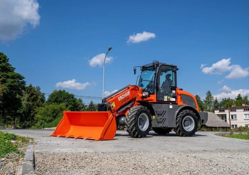 Китайский погрузчик фронтальный телескопический