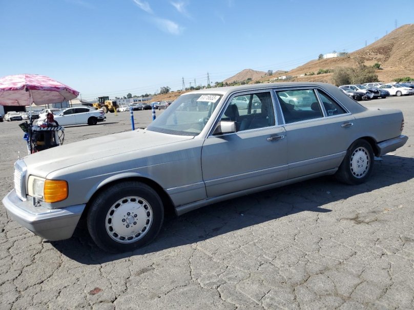 Мерседес 1987