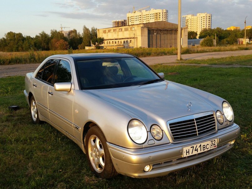 Мерседес е420