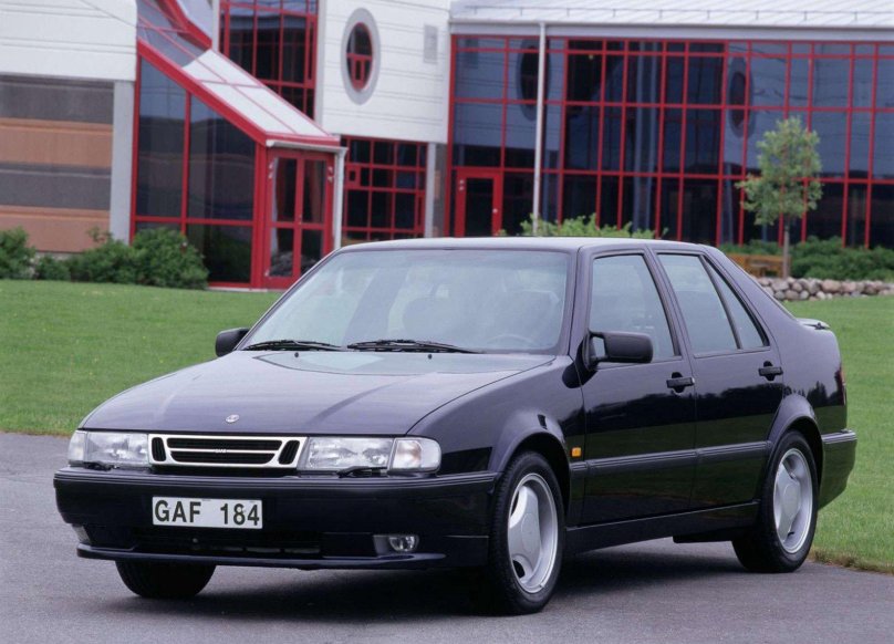 Saab 9000 хэтчбек