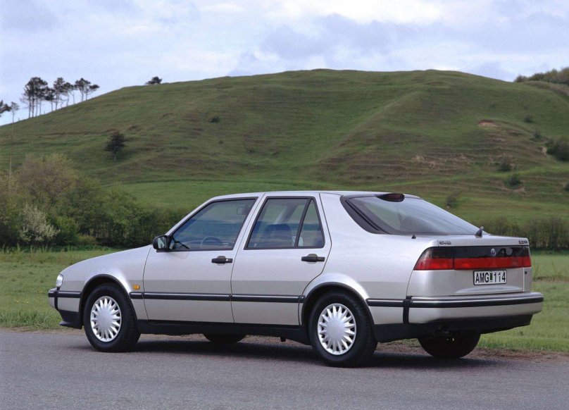 Saab 9000 хэтчбек