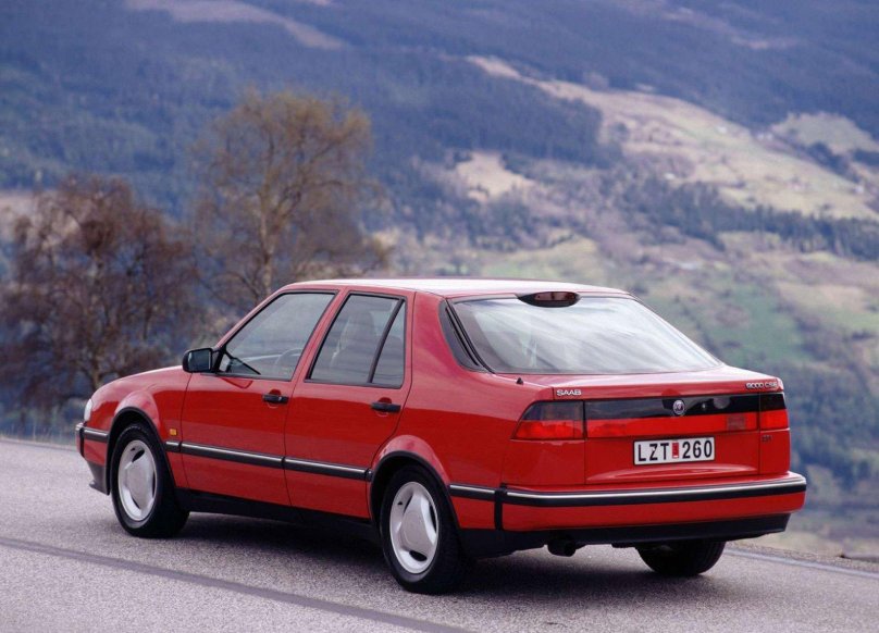Сааб 9000 седан