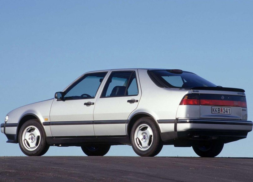 Сааб 9000 седан