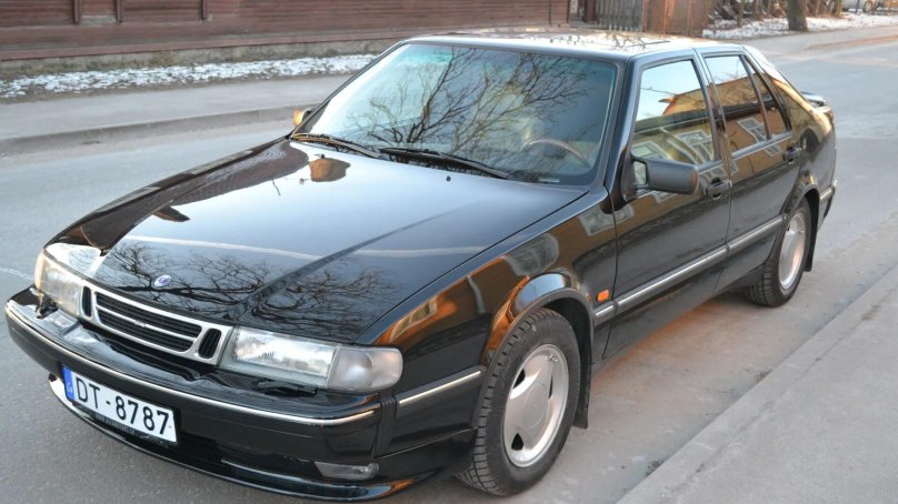 Saab 9000 черный