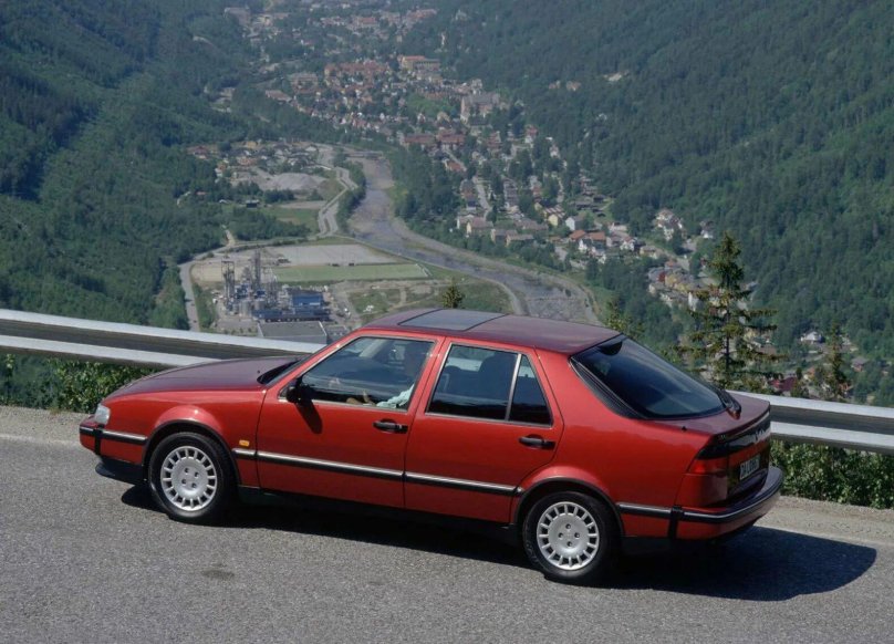Сааб 9000