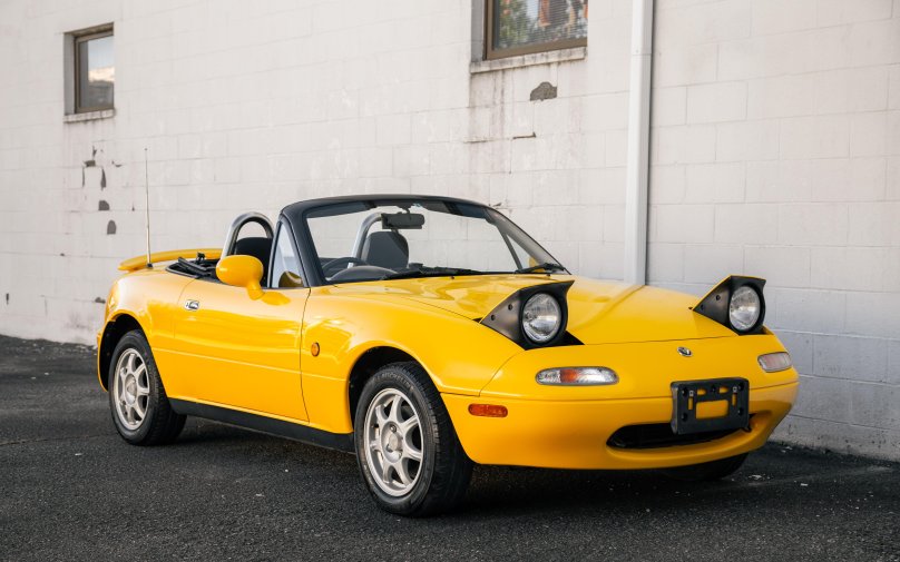 Mazda mx5 Yellow
