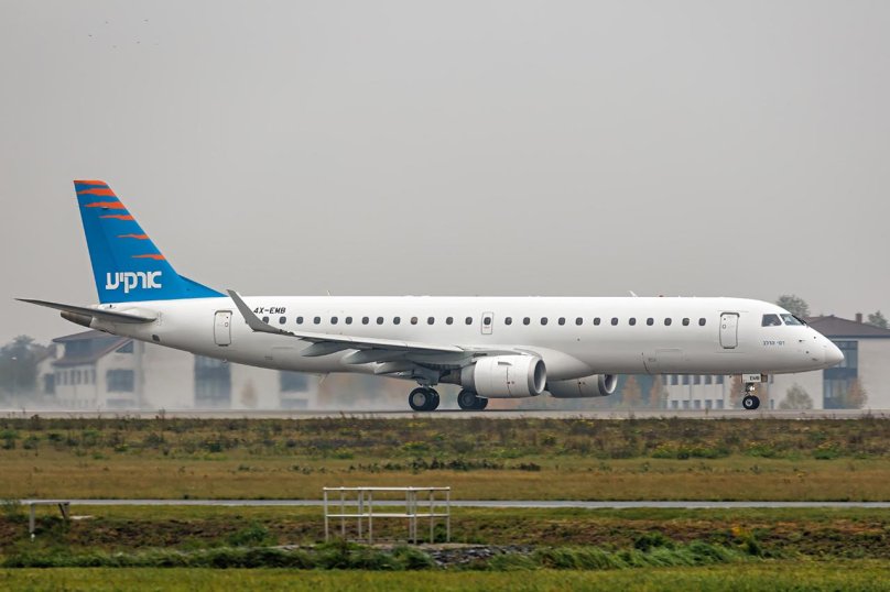Embraer 195 Белавиа