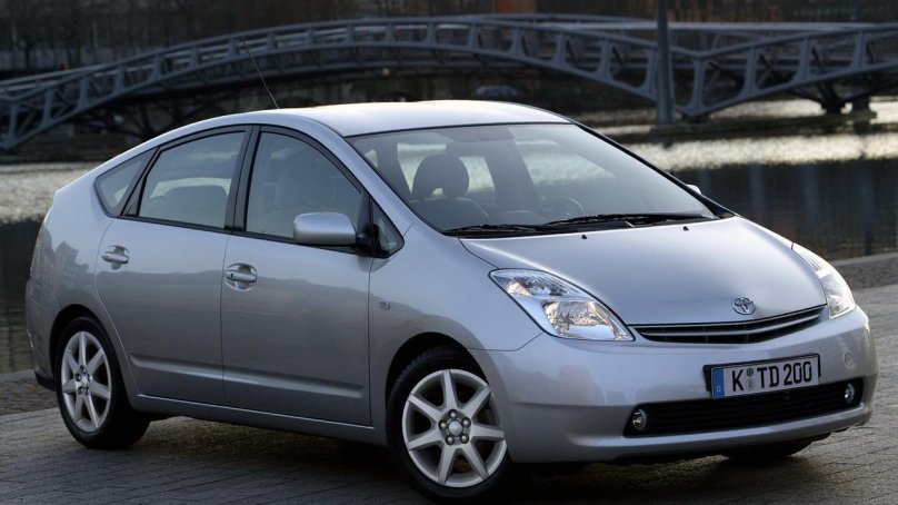 Тойота Приус 2003