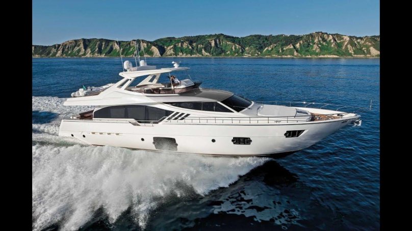 Моторная яхта Ferretti