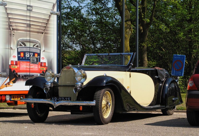 Bugatti Type 57 Atalante Faux Cabriolet 1935