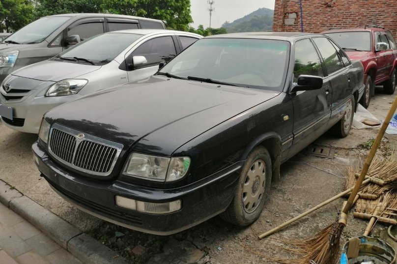 Hongqi ca7202