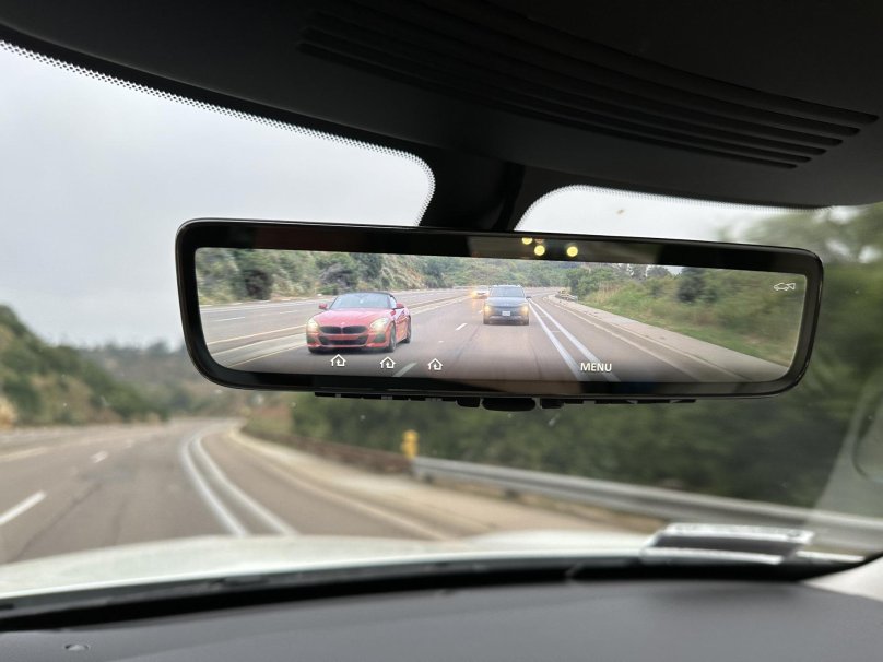 Streaming Media Smart Rearview Mirror