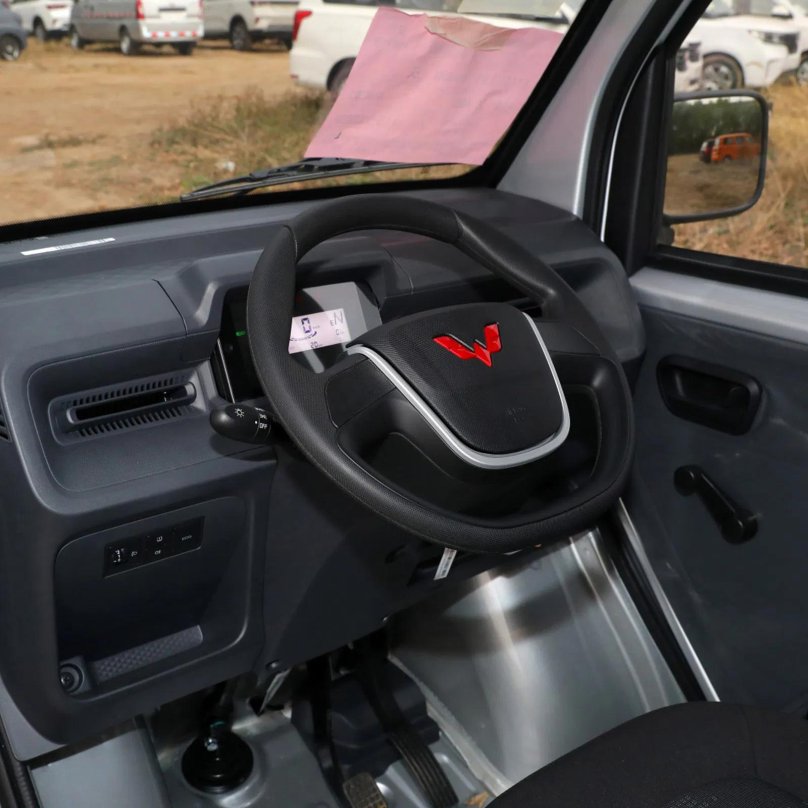 Пикап с одноместной кабиной