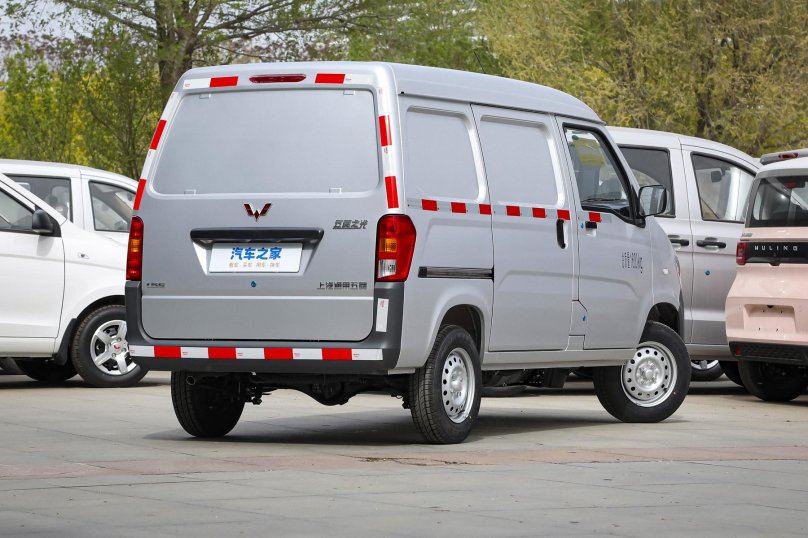 Китайский микроавтобус