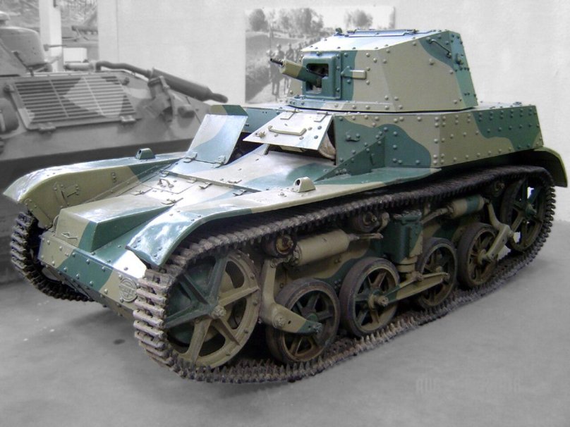 Легкий танк Renault Amr-33
