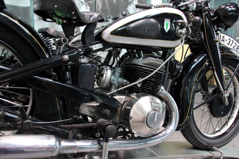 Мотоцикл ДКВ сб 500