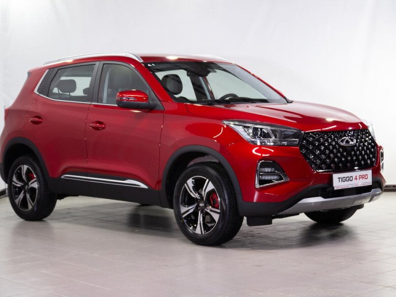 Чери Тигго красный