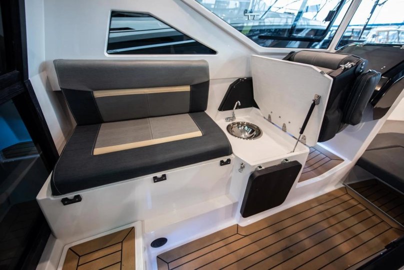 Лодка Silver Eagle Star Cabin 650