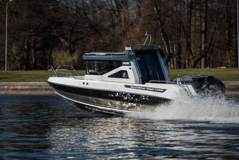 Катер NORTHSILVER Cabin 655