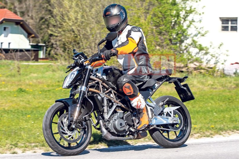 КТМ Duke 390 2022